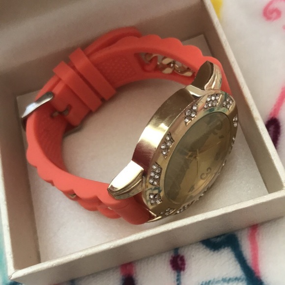 Watch - Picture 2 of 4